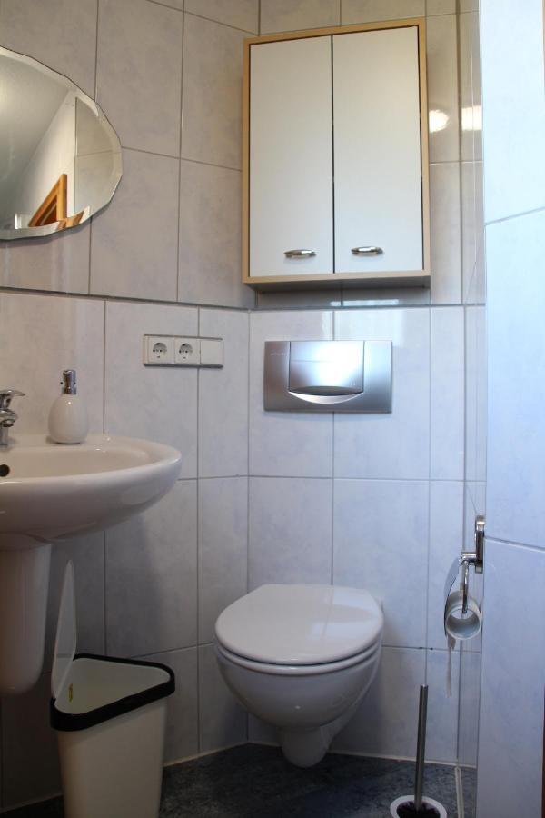 Ferienwohnung Auf Der Blumenstrasse Nettetal Esterno foto